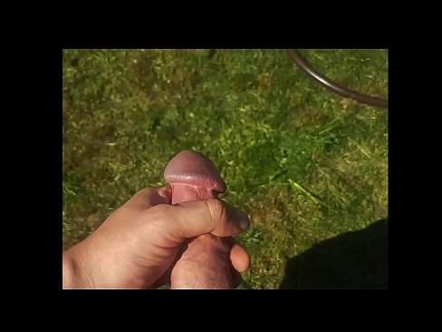 ❤️ Une chaudasse se fait baiser la chatte rose et jouit avec une giclée dans un jardin d'été... ️❌ Porno fait maison at fr.milf300com.ru ❤